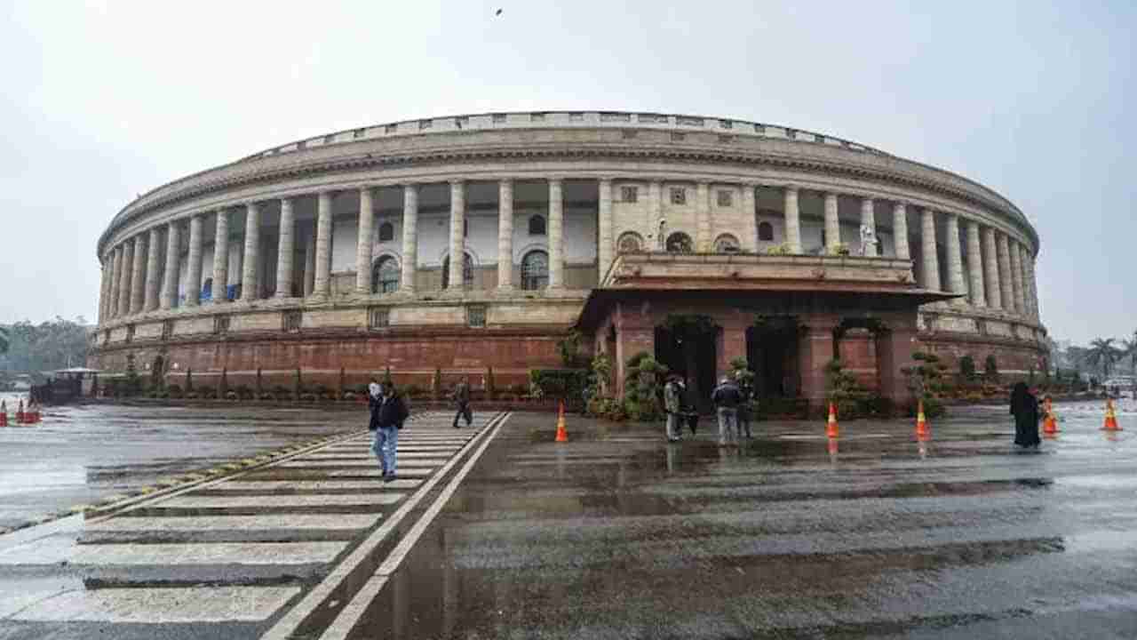 Lok Sabha: సభలో మీ ఎంపీ ఏం చేస్తున్నాడో చూడాలని అనుకుంటున్నారా.. అయితే ఇలా చేయండి..