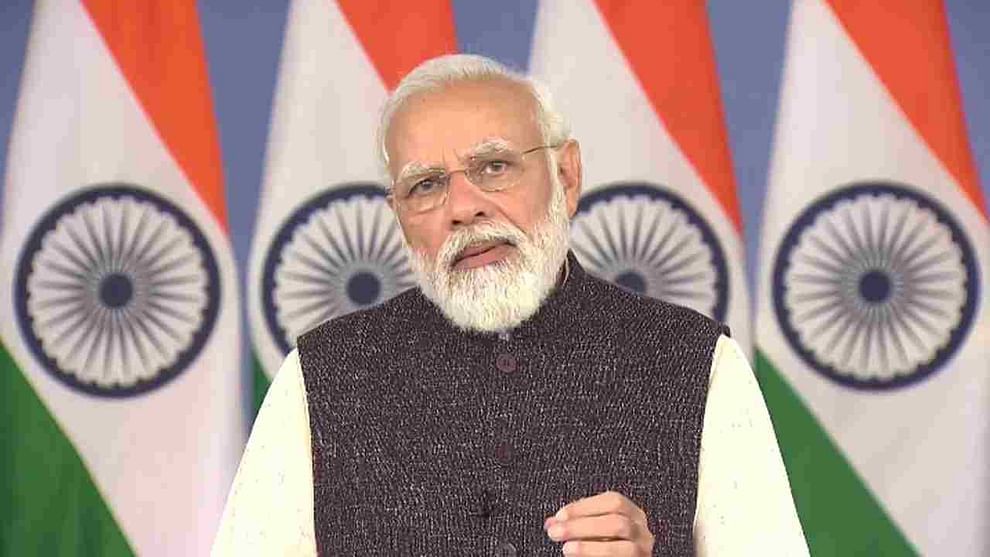 PM Modi: ఓమిక్రాన్ సంక్షోభంపై ప్రసంగించిన ప్రధాని మోడీ.. 15 నుంచి 18 ఏళ్లలోపు పిల్లలకు టీకాలు..