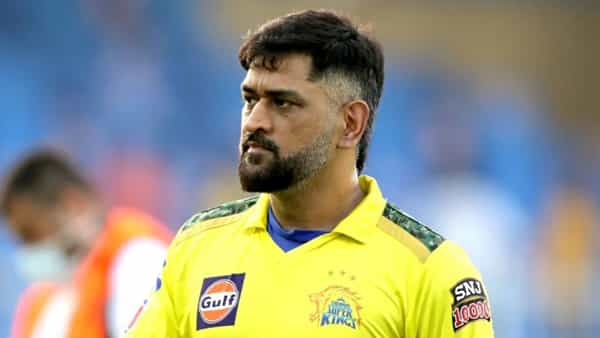 IPL 2022 Auction: ధోని టీమ్మేట్స్పై ఫ్రాంచైజీలు చూపని ఆసక్తి.. వారెవరో తెలుసా.?