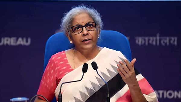 Nirmala Sitharaman: ప్రభుత్వ రంగ బ్యాంకుల్లో 41,177 పోస్టులు ఖాళీ.. ఉద్యోగ ఖాళీలపై లోక్సభలో మంత్రి సమాధానం