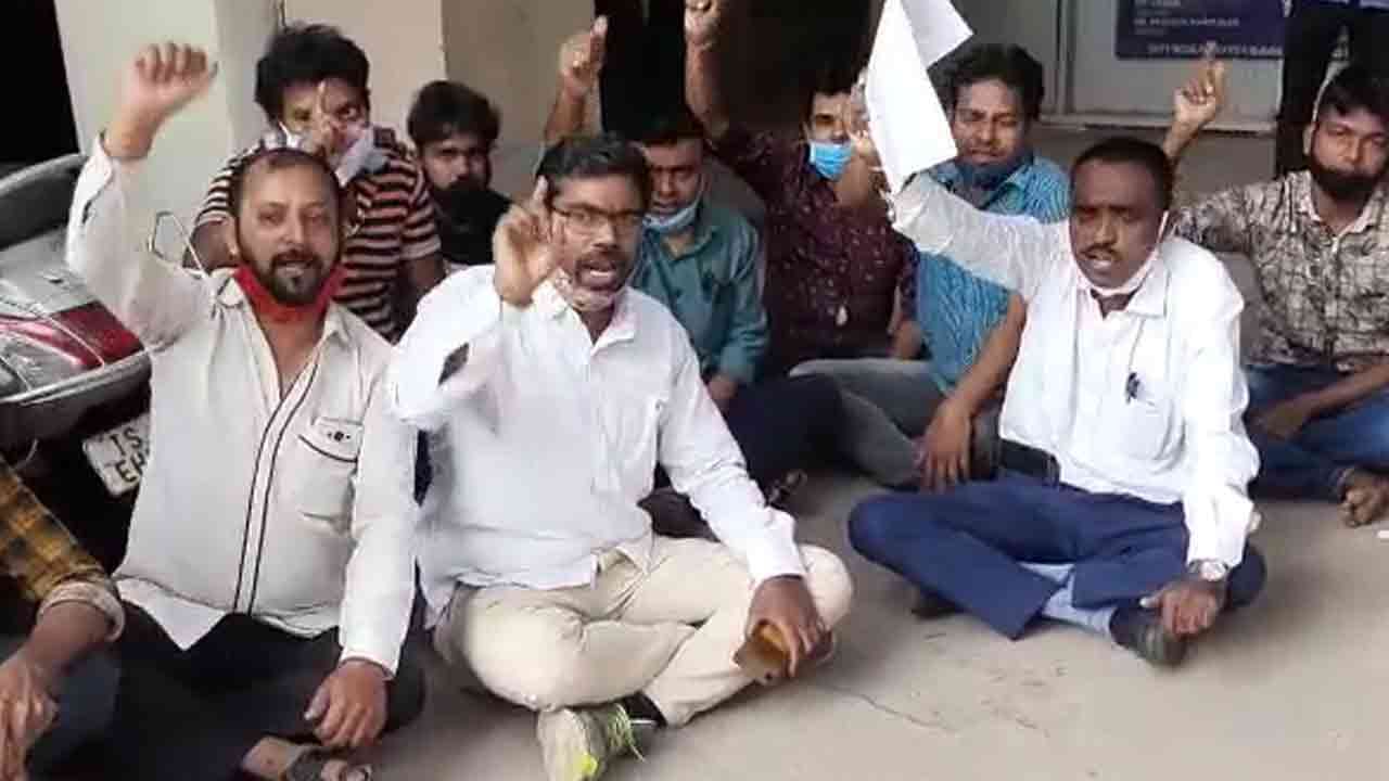 Hyderabad: పాతబస్తీలో దారుణం.. కడుపునొప్పితో వెళితే వార్డ్ బాయ్ చికిత్స.. చివరకు..