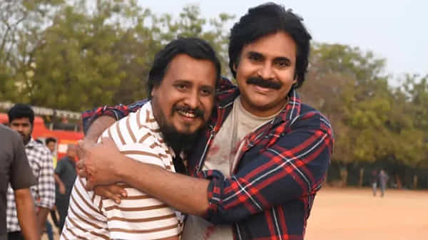 Pawan Kalyan: వకీల్ సాబ్ డైరెక్టర్కు సర్ప్రైజ్ గిఫ్ట్ ఇచ్చిన పవర్ స్టార్.. అదేంటంటే..