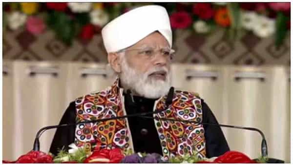 PM Modi: ఆవును ఎగతాళి చేసేవారి జీవనోపాధి ఈ పశుసంపద ద్వారానే నడుస్తోంది.. బెనారస్లో ప్రధాని మోడీ కీలక వ్యాఖ్యలు!
