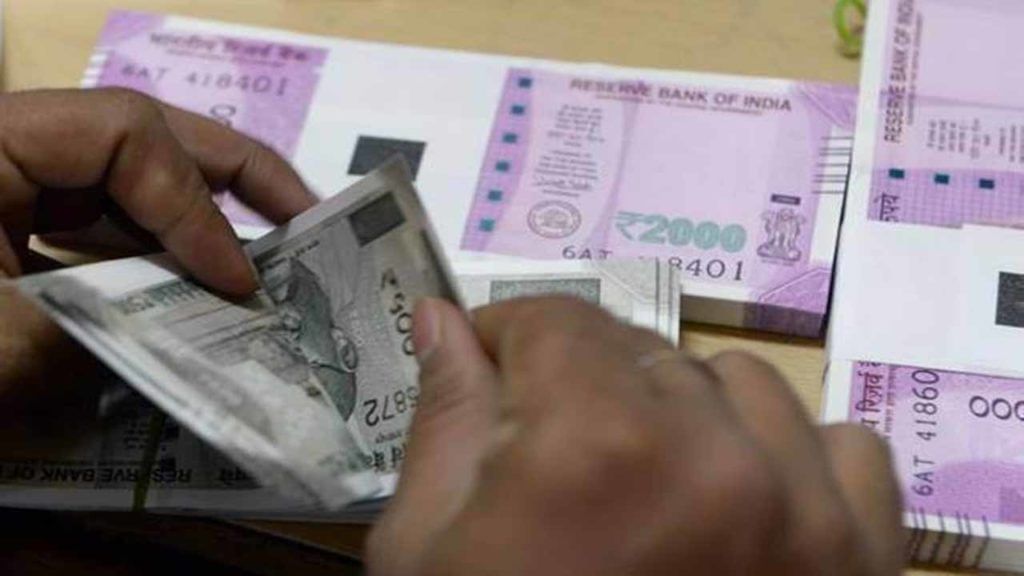 PM Mudra Yojana: ప్రజలకు అండగా నిలుస్తున్న కేంద్ర సర్కార్ పథకం.. ఇందులో దరఖాస్తు చేసుకుంటే రూ.10 లక్షల రుణం! PM Mudra Yojana: ప్రజలకు అండగా నిలుస్తున్న కేంద్ర సర్కార్ పథకం.. ఇందులో దరఖాస్తు చేసుకుంటే రూ.10 లక్షల రుణం!
