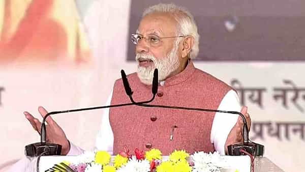 PM Modi: పాడి రైతులకు ప్రధాని మోడీ గుడ్న్యూస్.. బయోగ్యాస్ ఆధారిత విద్యుత్ ఉత్పత్తికి శంకుస్థాపన..