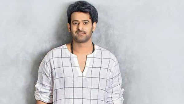 Prabhas: డార్లింగ్ మనసు బంగారం.. రాధేశ్యామ్ ప్రీరిలీజ్లో గాయ పడిన అభిమానుల కోసం..