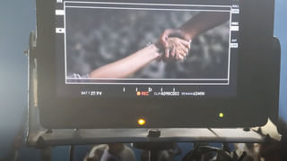 Tollywood Heroine: ఈ ఫోటోలోని చిన్నారి.. హీరోయిన్‌గా టాలీవుడ్‌లో సెన్సేషన్ క్రియేట్ చేసింది.. ఎవరో గుర్తించారా..?