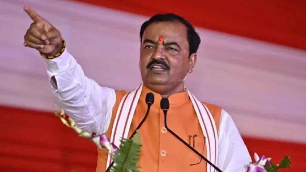 UP Elections 2022: ఉత్తరప్రదేశ్లో ‘లుంగీ, టోపీ’ రచ్చ.. బీజేపీ నేతపై భగ్గుమంటున్న ప్రతిపక్ష నేతలు.. అసలు కథ ఏంటంటే..! UP Elections 2022: ఉత్తరప్రదేశ్లో ‘లుంగీ, టోపీ’ రచ్చ.. బీజేపీ నేతపై భగ్గుమంటున్న ప్రతిపక్ష నేతలు.. అసలు కథ ఏంటంటే..!