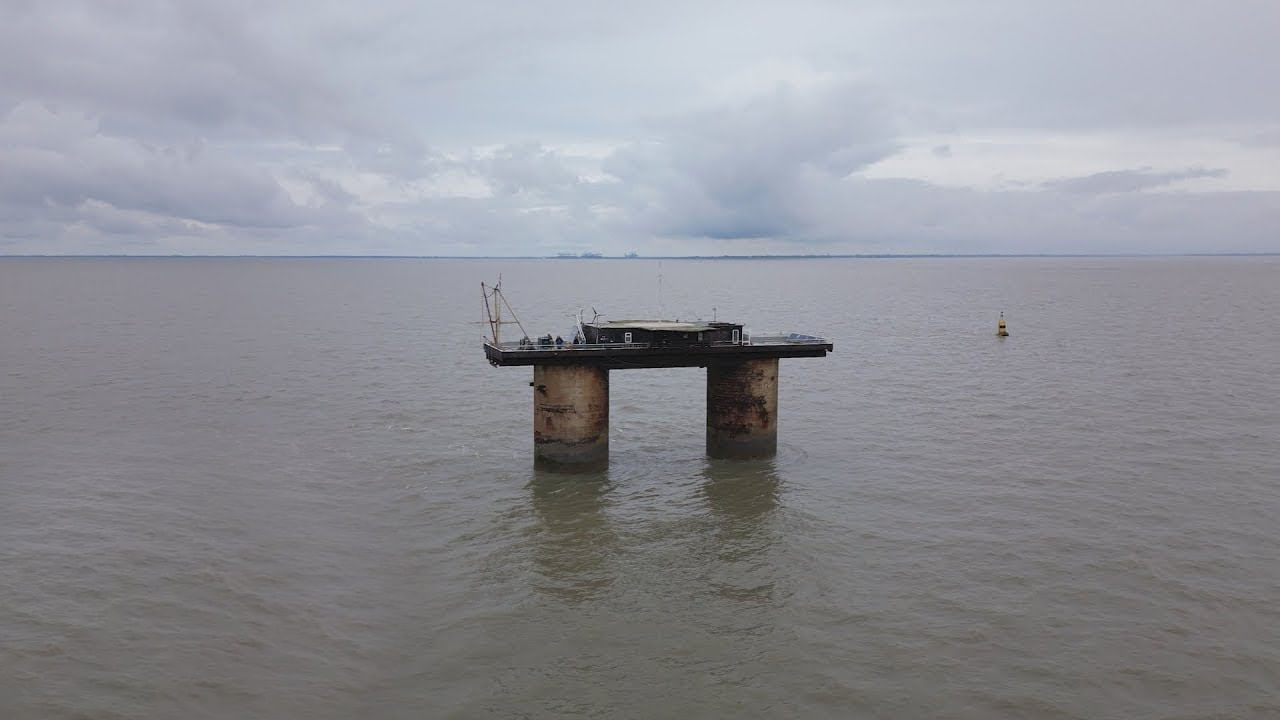 ఇక్కడ జీవనోపాధి లేదు. 2011 జనాభా లెక్కల ప్రకారం.. ఇక్కడ కేవలం 27 మంది మాత్రమే ఉన్నారు. ఇక్కడికి పర్యాటకుల తాకిడి ఎక్కువే ఉంది.