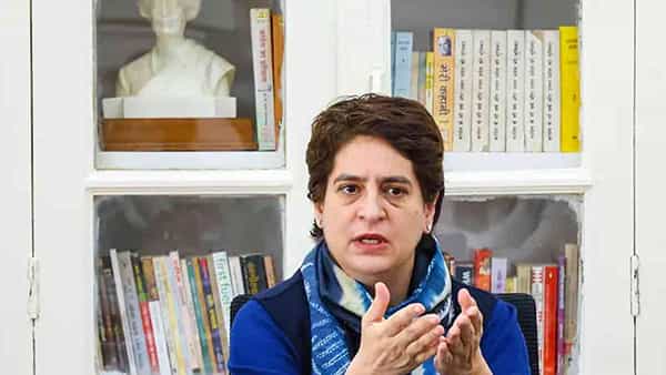 Priyanka Gandhi: నా పిల్లల ఇన్స్టాగ్రామ్ ఖాతాలను హ్యాక్ చేస్తున్నారు.. ప్రియాంక గాంధీ సంచలన ఆరోపణలు..