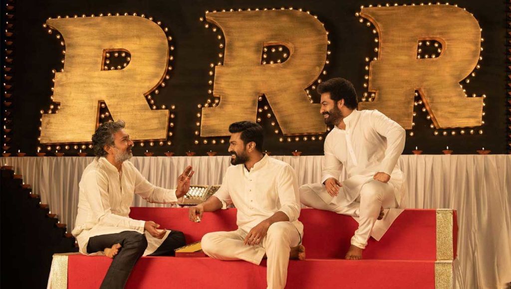 RRR Pre Invite Poster: ‘ఆర్ఆర్ఆర్’ ప్రీ రిలీజ్ ఇన్వైట్ పోస్టర్.. నెట్టింట్లో పంచుకున్న తరణ్ ఆదర్స్..! RRR Pre Invite Poster: ‘ఆర్ఆర్ఆర్’ ప్రీ రిలీజ్ ఇన్వైట్ పోస్టర్.. నెట్టింట్లో పంచుకున్న తరణ్ ఆదర్స్..!