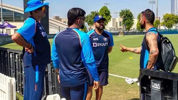 Ravi Shastri: విరాట్ కపిల్ దేవ్ లాగా.. రోహిత్ సునీల్ గవాస్కర్ లాగా ఉన్నారు.. రవి శాస్త్రి ఆసక్తికర వ్యాఖ్యలు..