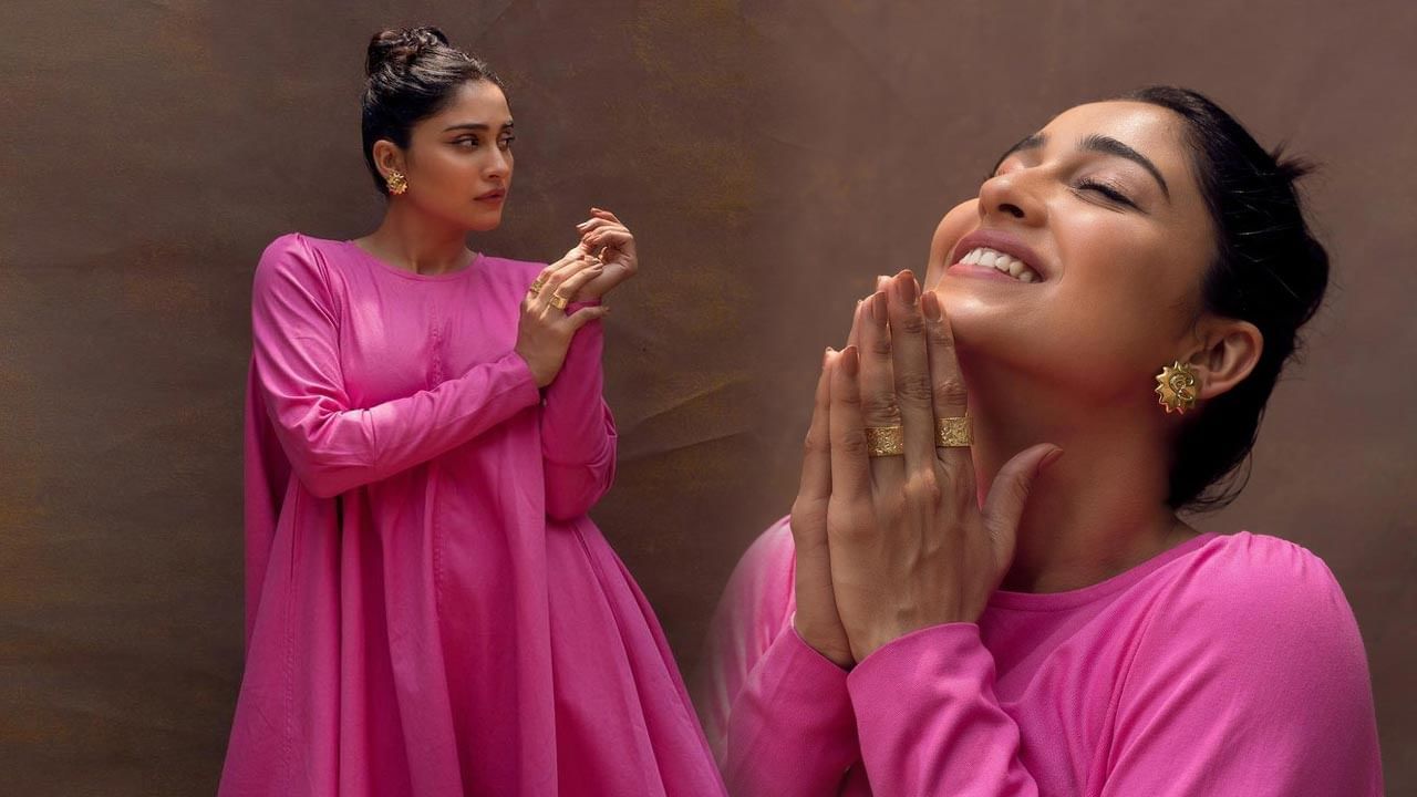 ఇక సోషల్ మీడియాలో ఈ సొగసరి చాలా యాక్టివ్ గా ఉంటుంది. అందమైన ఫోటోలను నిత్యం సోషల్ మీడియాలో షేర్ చేస్తూ ఆకట్టుకుంటుంది ఈ ముద్దుగుమ్మ