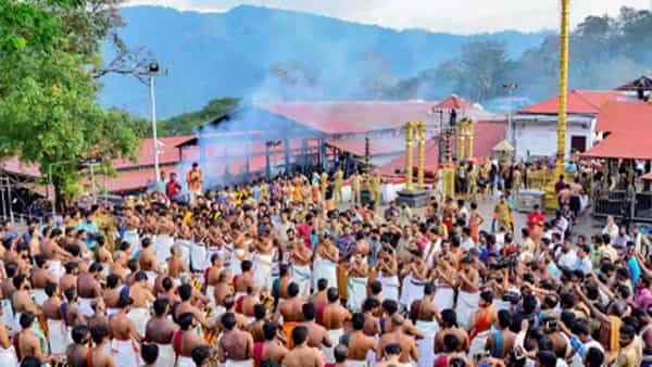 Sabarimala: మళ్లీ తెరచుకున్న శబరిమల ఆలయం.. భక్తులకు ఈ షరతులు వర్తిస్తాయి..