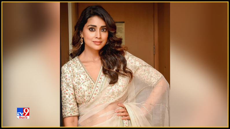 Shriya Saran New Photos. Credit by:Shriya Saran/Instagram