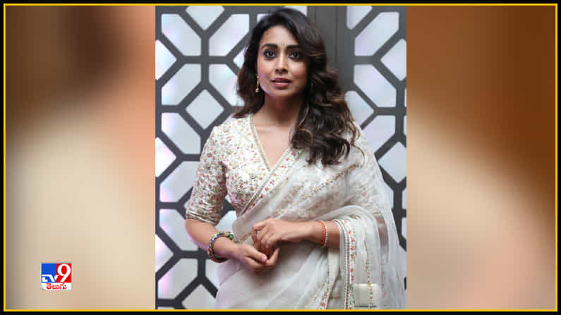 Shriya Saran New Photos. Credit by:Shriya Saran/Instagram