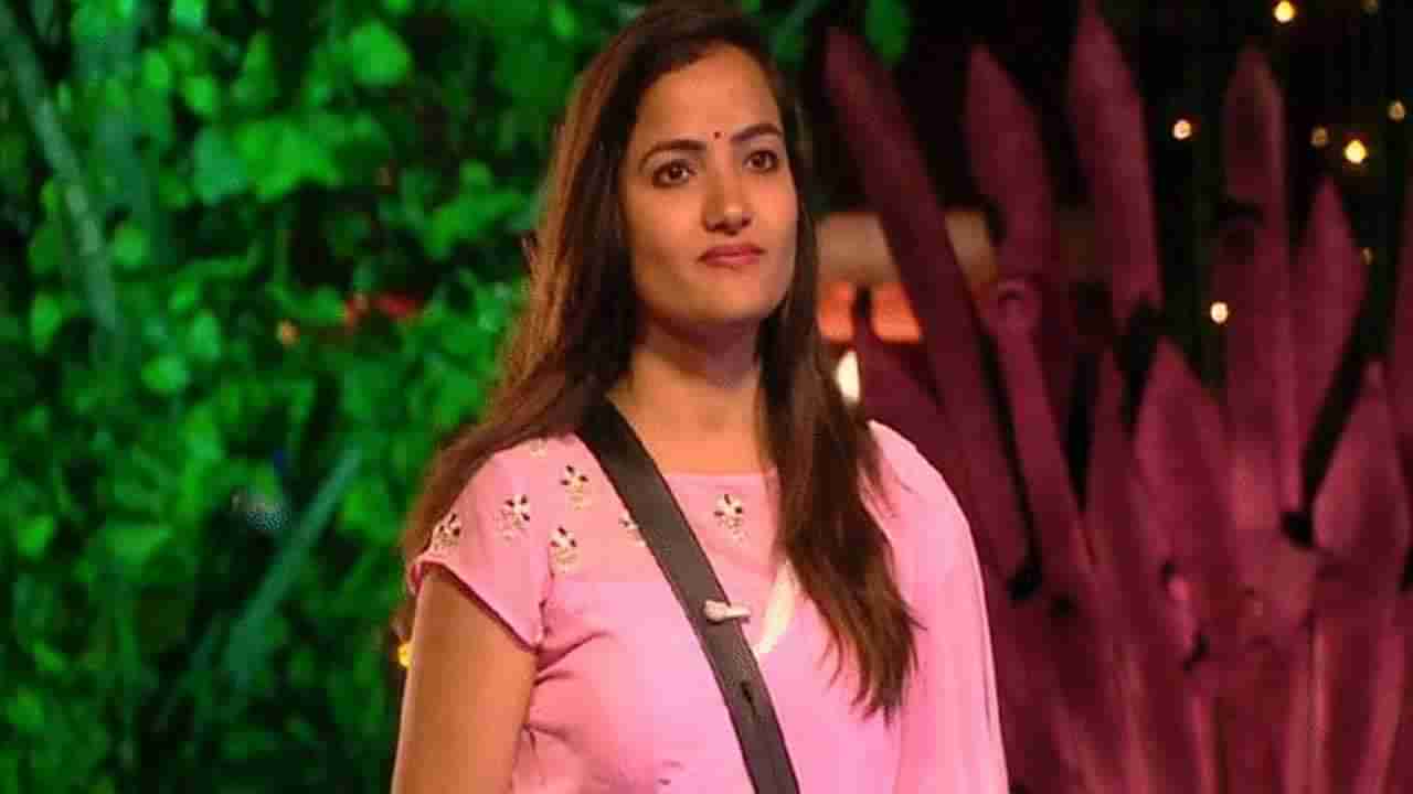 Bigg boss 5 Telugu: తన జర్ని వీడియో చూసి ఎమోషనల్ అయిన సిరి.. షణ్ముఖ్..సిరి కంటెంట్ ఇవ్వడానికే వచ్చారంటూ..