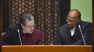 Helicopter Crash: హెలికాప్టర్ ప్రమాదం నుంచి బయటపడిన గ్రూప్ కెప్టెన్ వరుణ్ సింగ్ పరిస్థితి ఎలా ఉందంటే..