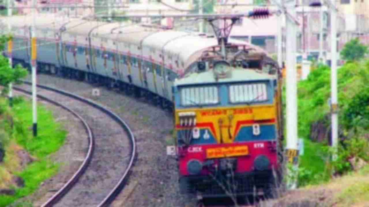 South Central Railway: మాస్క్ లేకుంటే అంతే.. ఆదేశాలు జారీ చేసిన దక్షిణమధ్య రైల్వే..