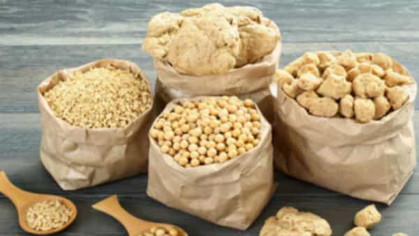 Soyameal: సోయామీల్ ధర తగ్గించేందుకు కేంద్రం చర్యలు.. నిల్వలపై పరిమితులు విధింపు..