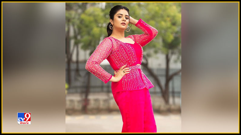 Sreemukhi New Photos. Credit by:Sreemukhi/Instagram