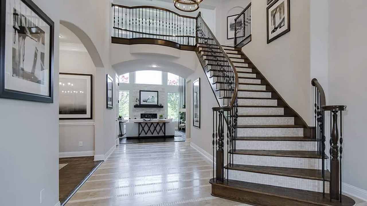 Staircase Vastu Rules: వాస్తు ప్రకారం మీ ఇంటి మెట్లు ఎలా ఉండాలో తెలుసుకోండి.. దానికి సంబంధించిన ముఖ్యమైన నియమాలు ఇవే..