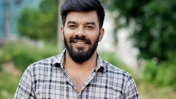 Sudigali Sudheer: నాకు దూరంగా ఉండూ.. సుధీర్కు కౌంటర్ వేసిన హీరోయిన్..