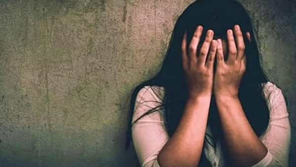 అమ్మ గర్భం, సమాధి మాత్రమే మహిళకు సురక్షితం.. కన్నీరు పెట్టిస్తోన్న బాలిక సూసైడ్ నోట్