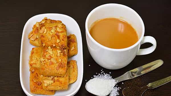 Tea: టీ తాగేటప్పుడు ఈ పదార్థాలను అస్సలు తీసుకోవద్దు.. మర్చిపోతే ప్రమాదంలో పడినట్టే..