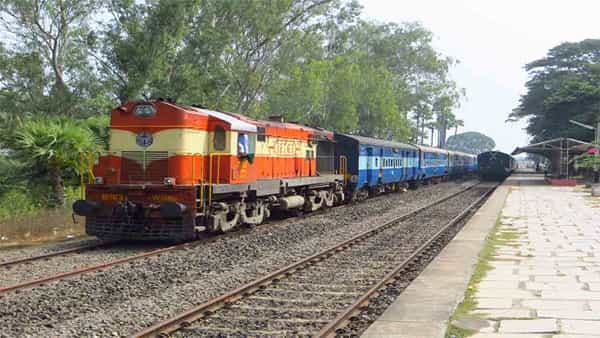 Special Trains: రైలు ప్రయాణికులకు గుడ్న్యూస్.. విశాఖపట్నం-అరకు మధ్య ప్రత్యేక రైళ్లు