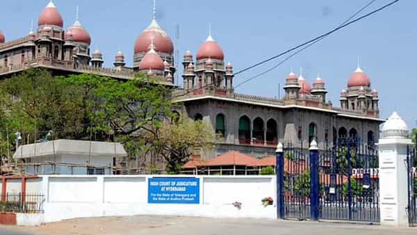 Gaddiannaram Market: గడ్డి అన్నారం మార్కెట్ తరలింపుపై హైకోర్టు కీలక ఆదేశాలు.. వ్యాపారులు వెళ్లిపోవాలంటూ..