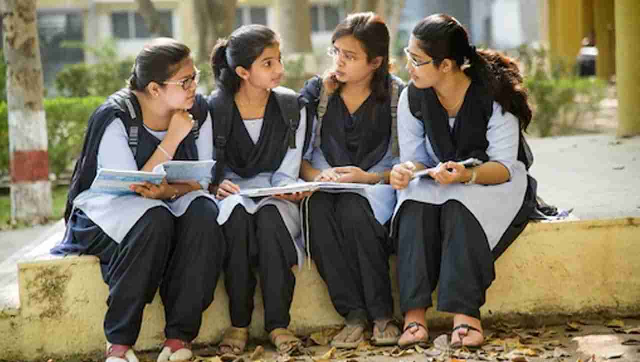 TS Inter: తెలంగాణ ఇంటర్‌ రివాల్యుయేషన్‌కు రికార్డు దరఖాస్తులు.. ఎంత మంది దరఖాస్తు చేసుకున్నారో తెలుసా.?