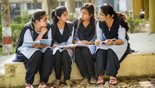 TS Inter: తెలంగాణ ఇంటర్ రివాల్యుయేషన్కు రికార్డు దరఖాస్తులు.. ఎంత మంది దరఖాస్తు చేసుకున్నారో తెలుసా.?