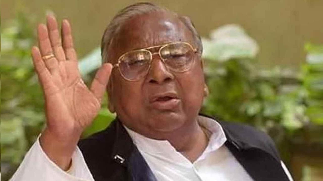 V Hanumantha Rao: ఆయన రూటే సపరేటు.. తెలుగు రాజకీయాల్లో కాంగ్రెస్ సీనియర్ నేత దూకుడు..