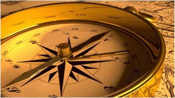 Vastu Tips: భార్యాభర్తల దాంపత్యంలో మాధుర్యం ఏర్పడాలంటే.. బెడ్ రూమ్లో ఈ వస్తువులను పెట్టుకోండి
