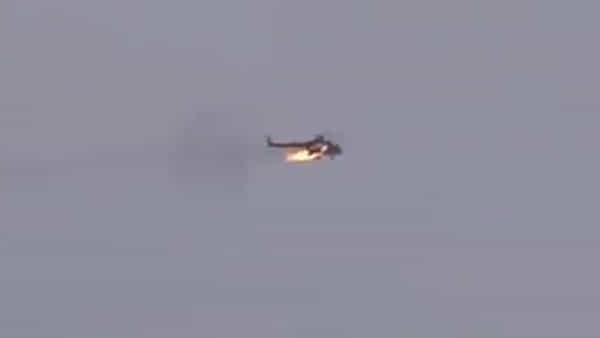 Helicopter Crash: ఆకాశంలోనే కాలిబుడిదైన హెలికాప్టర్.. రావత్ ప్రయాణిస్తున్నదేనంటూ..