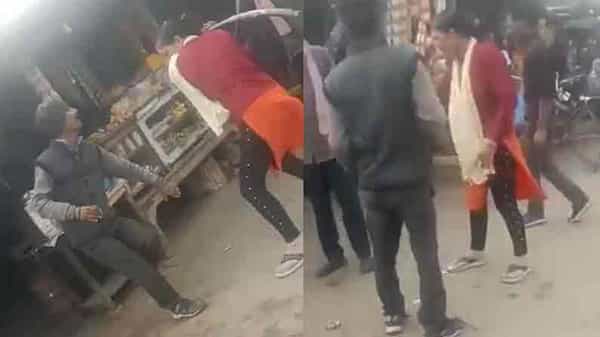 Viral Video: అందరూ చూస్తుండగానే చాయ్వాలాను చితకబాదిన యువతి.. అసలు విషయం తెలిస్తే షాక్!