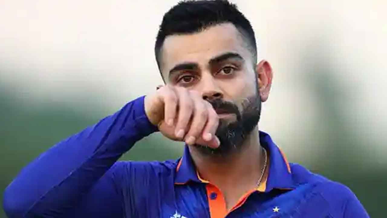 Virat Kohli: బీసీసీఐ నిర్ణయాన్ని తప్పుబట్టిన పాకిస్తాన్ మాజీ బౌలర్.. కోహ్లీకి సరైన గౌరవం ఇవ్వలేదని వ్యాఖ్యలు..