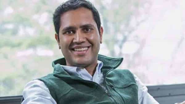 Zoom Call: సర్ప్రైజ్ ఇస్తాడనుకుంటే.. షాకిచ్చాడు.. మూడు నిమిషాల్లో 900 మంది ఔట్!