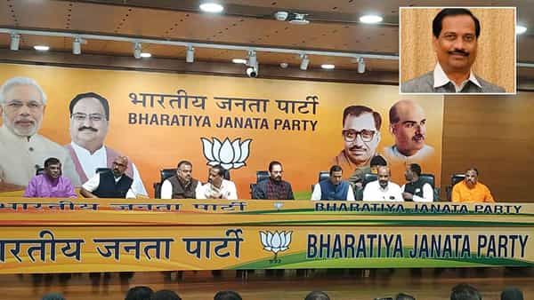 Ch Vittal - BJP: బీజేపీ తీర్థం పుచ్చుకున్న విఠల్.. కండువా కప్పి ఆహ్వానించిన కేంద్రమంత్రి నఖ్వీ..