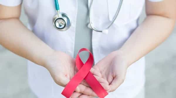 World Aids Day 2021: తరచుగా వచ్చే జ్వరం HIV ప్రాథమిక లక్షణం కావొచ్చు..! పరీక్ష చేయించుకోవడంలో ఆలస్యం చేయవద్దు..