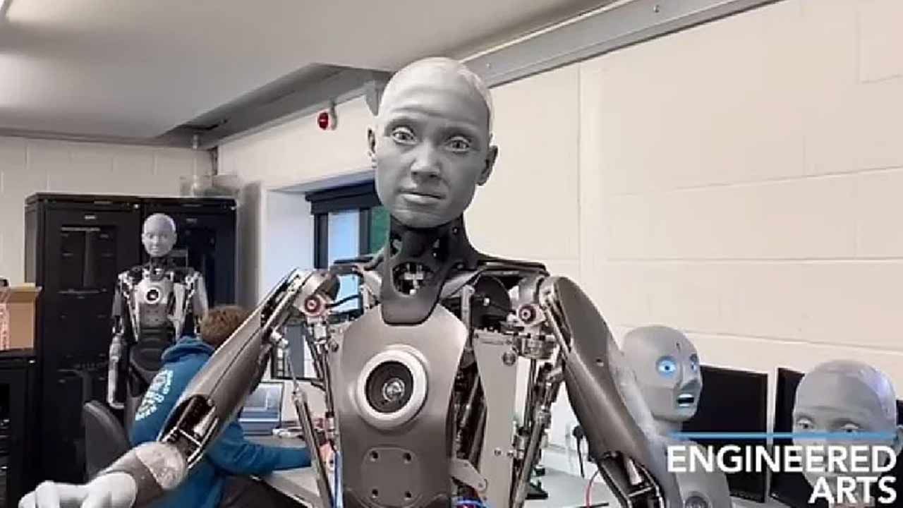 Humanoid Robot: ప్రపంచంలోనే అత్యంత అధునాతన హ్యూమనాయిడ్ రోబో.. దీని పేరు ఏంటో తెలుసా..