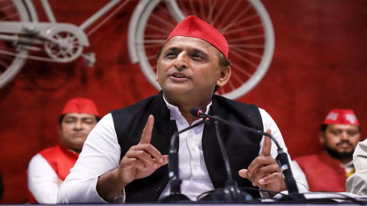 Akhilesh Yadav: యూపీ ప్రతిపక్ష నేత‌గా అఖిలేష్ యాద‌వ్‌.. ఎస్పీ సమావేశంలో కీలక నిర్ణయం..