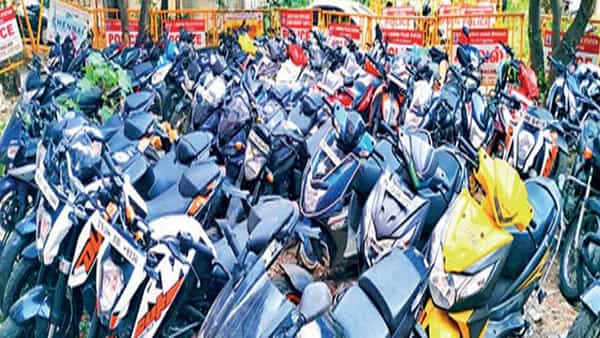 AP: పోలీస్ స్టేషన్లో సీజ్ చేసిన 2 బైక్స్ మిస్సింగ్.. విచారణ చేసిన పోలీసులకు దిమ్మతిరిగే షాక్
