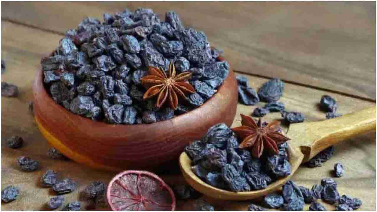 Black Raisin: నల్ల ఎండుద్రాక్ష ఆరోగ్యానికి నిధి.. చలికాలంలో రోజూ తింటే ఆశ్చర్యకరమైన ప్రయోజనాలు!