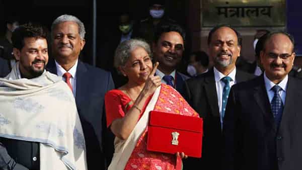 Budget 2022: ఈ సారి కూడా పూర్తిగా పేపర్లెస్ బడ్జెటే.. ఆ వేడుక రద్దు.. వివరాలివే..