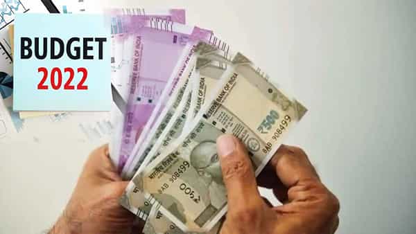 Budget 2022: రైతులకు గుడ్న్యూస్ చెప్పనున్న కేంద్ర సర్కార్.. పెరగనున్న పీఎం కిసాన్ డబ్బులు..!