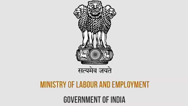 Budget 2022: పట్టణ ప్రాంతాల్లో ఉపాధి హామీ పథకం..వర్క్ ఫ్రమ్ హోమ్ పై బడ్జెట్కు ముందు కార్మిక మంత్రిత్వ శాఖ చర్చలు