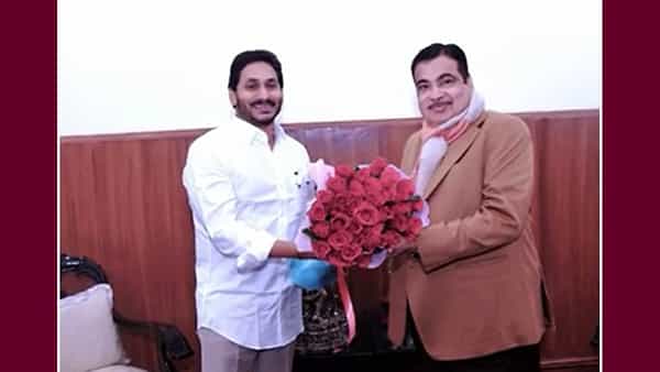 CM Jagan: ఢిల్లీ పర్యటనలో సీఎం జగన్ బిజీ బిజీ.. కేంద్ర మంత్రులతో ప్రత్యేక సమావేశం..