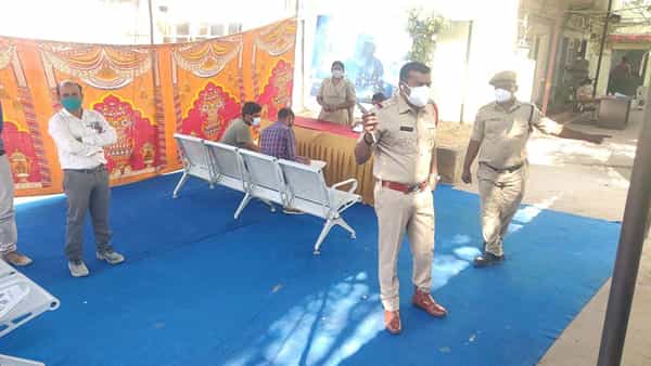 Police Corona: పోలీసులపై కరోనా పంజా.. గ్రేటర్ పరిధిలో 72 మందికి పాజిటివ్!
